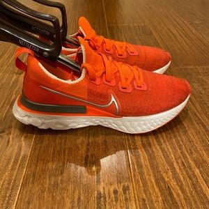 Women’s Nike Flyknit Infinity React Shoes